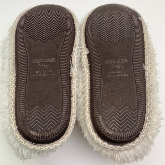 Muk Luks White Cozy Faux Fur Bootie Slipper - Picture 9 of 9